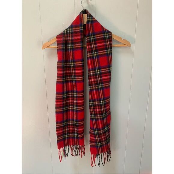 NWT Lochmere 100% Cashmere Red Black Tartan Plaid  "Royal Stewart" Fringed Unise - Picture 1 of 3